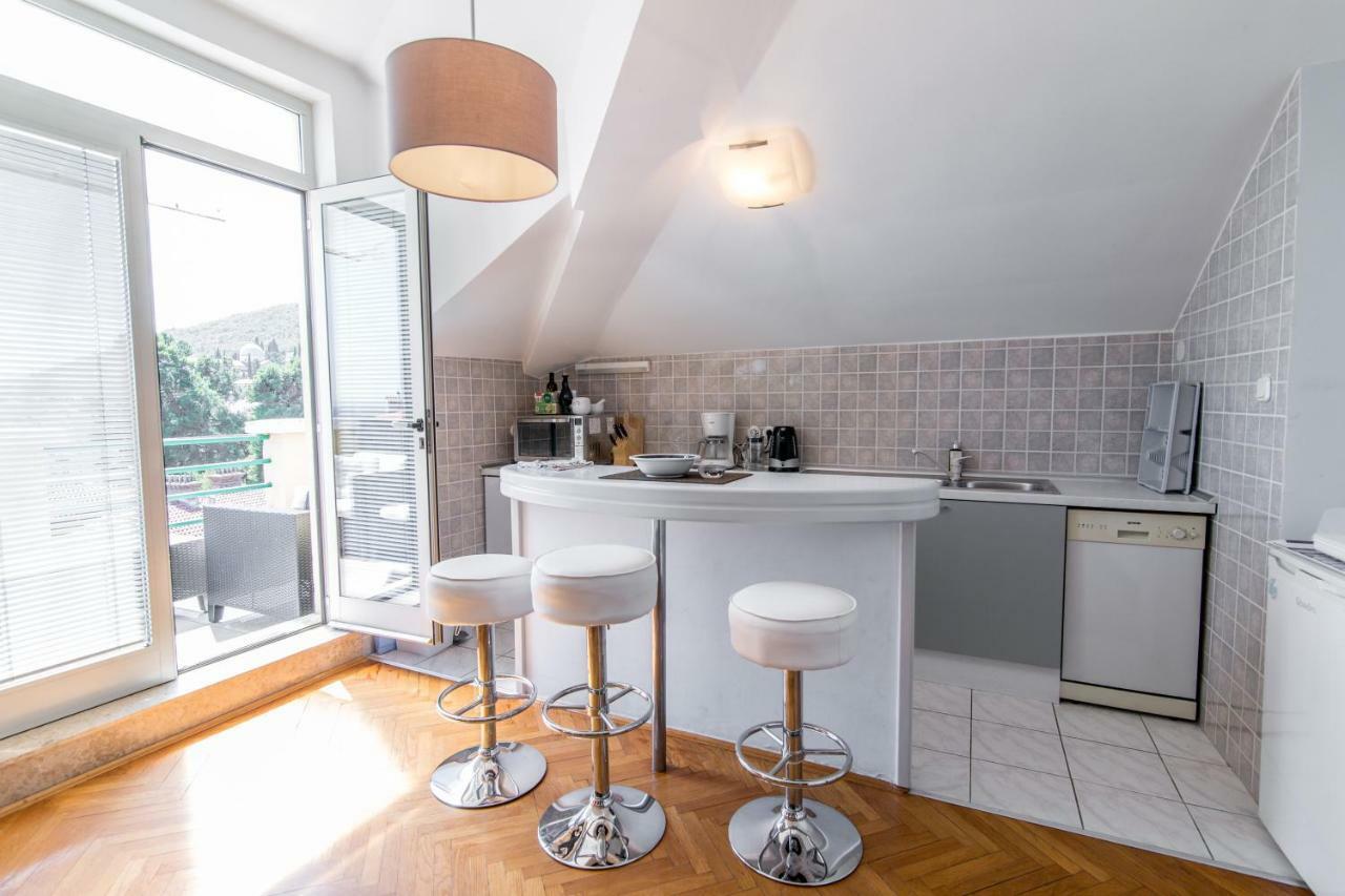 Penthouse And Piano Nobile Prkg Wifi Garden Near Beach Away From Roads Opatija Luaran gambar