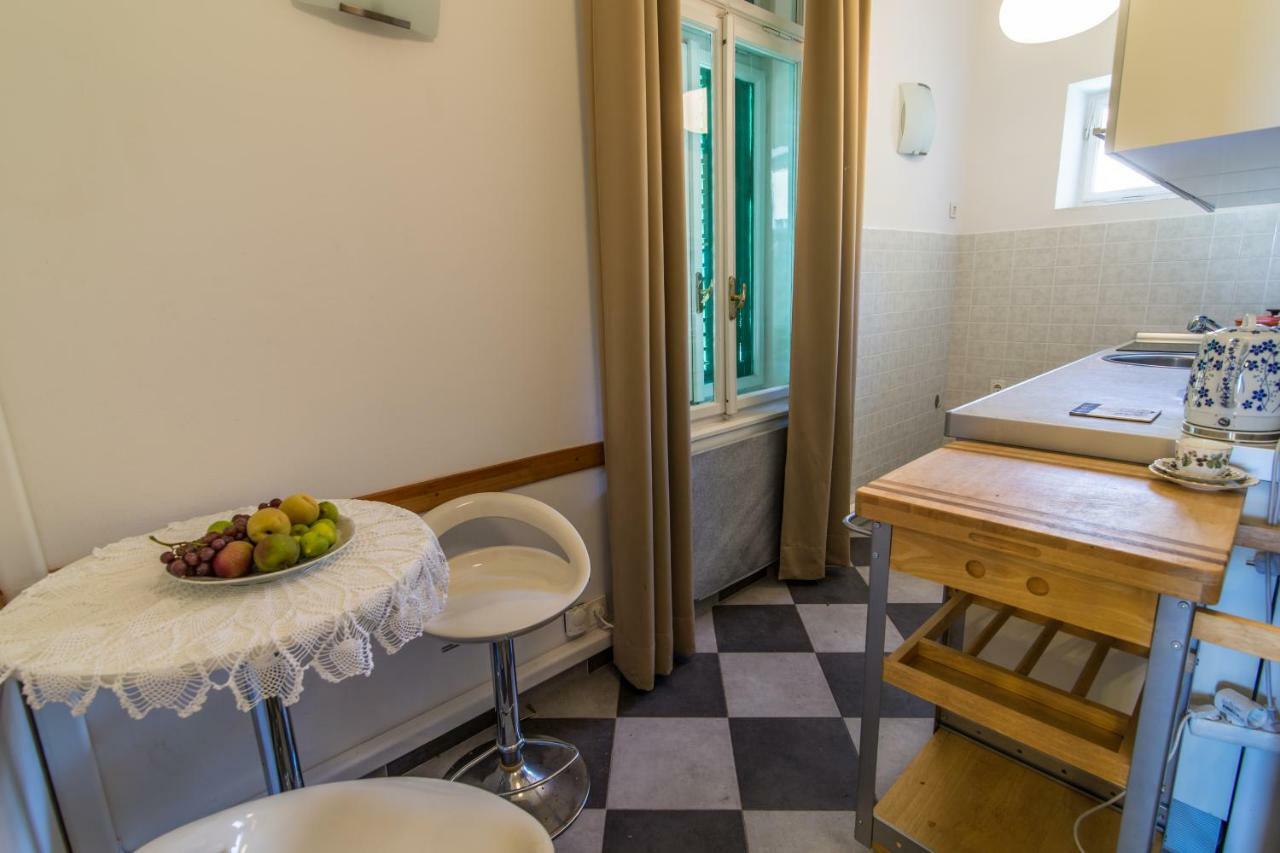 Penthouse And Piano Nobile Prkg Wifi Garden Near Beach Away From Roads Opatija Luaran gambar